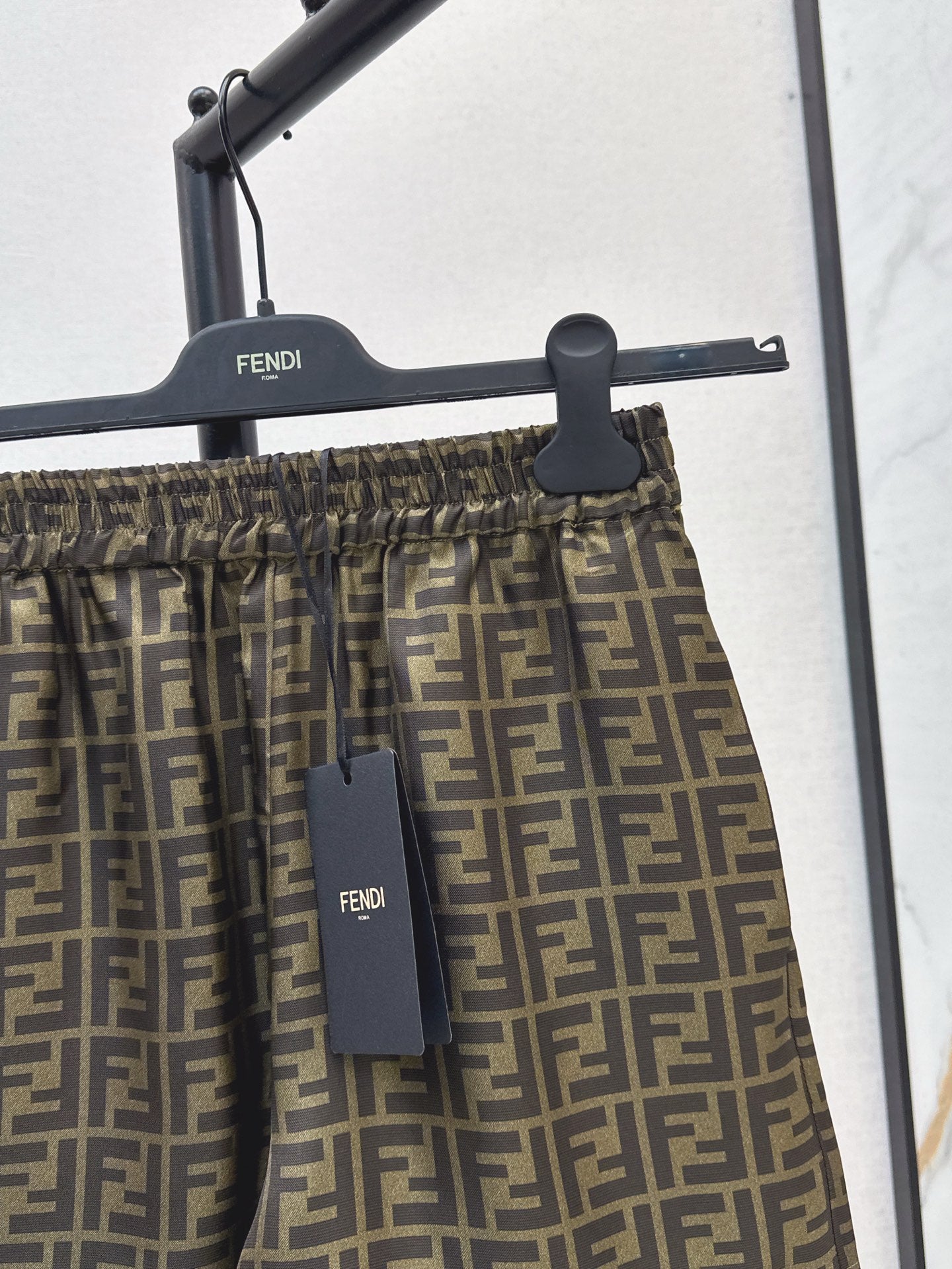 Fen 25ss silk short