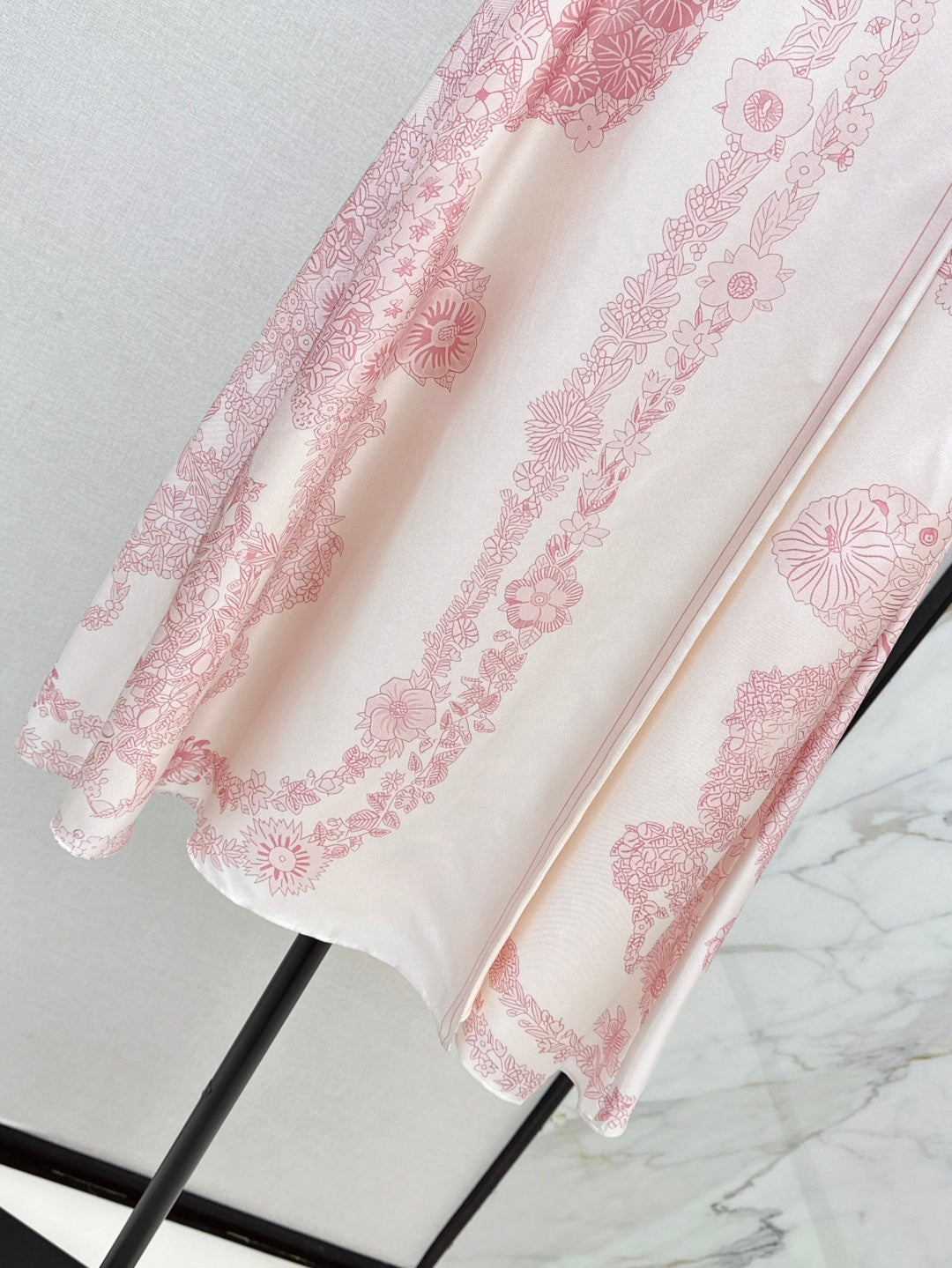 Herm 25ss Silk skirt