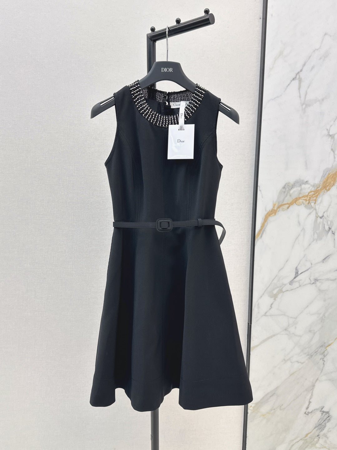 CD 25SS sleeveless dress