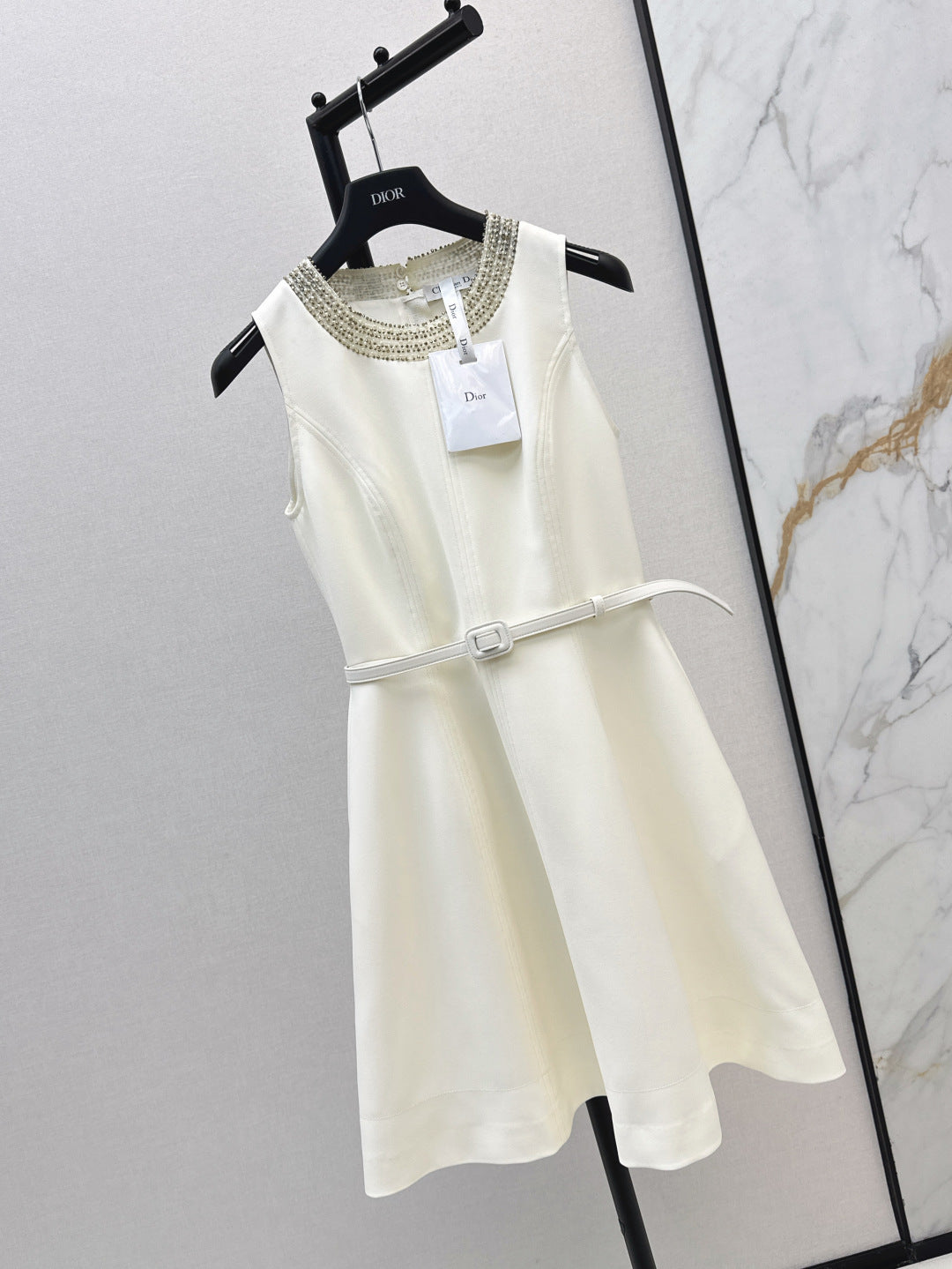 CD 25SS sleeveless dress