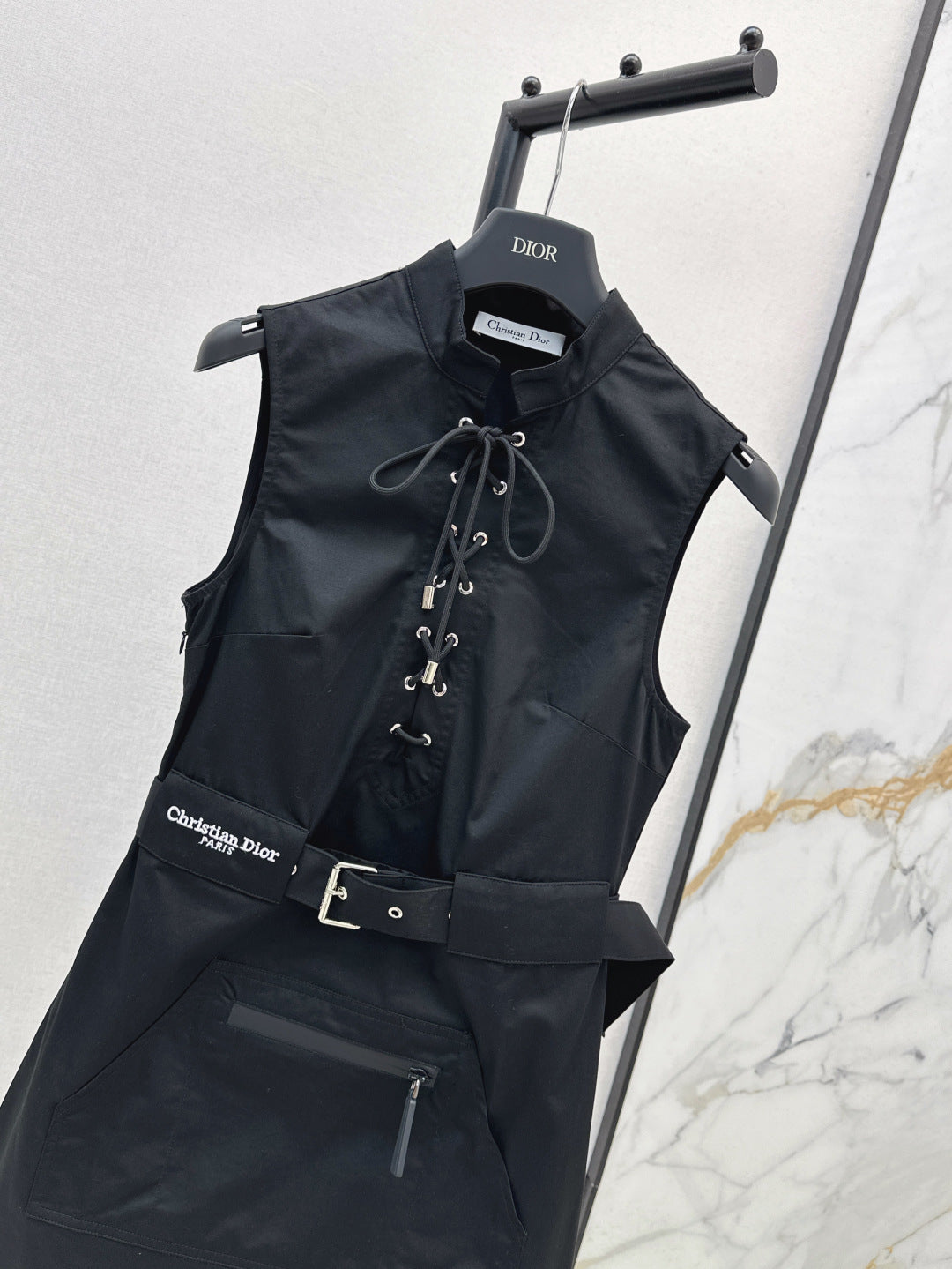 CD 25SS sleeveless dress