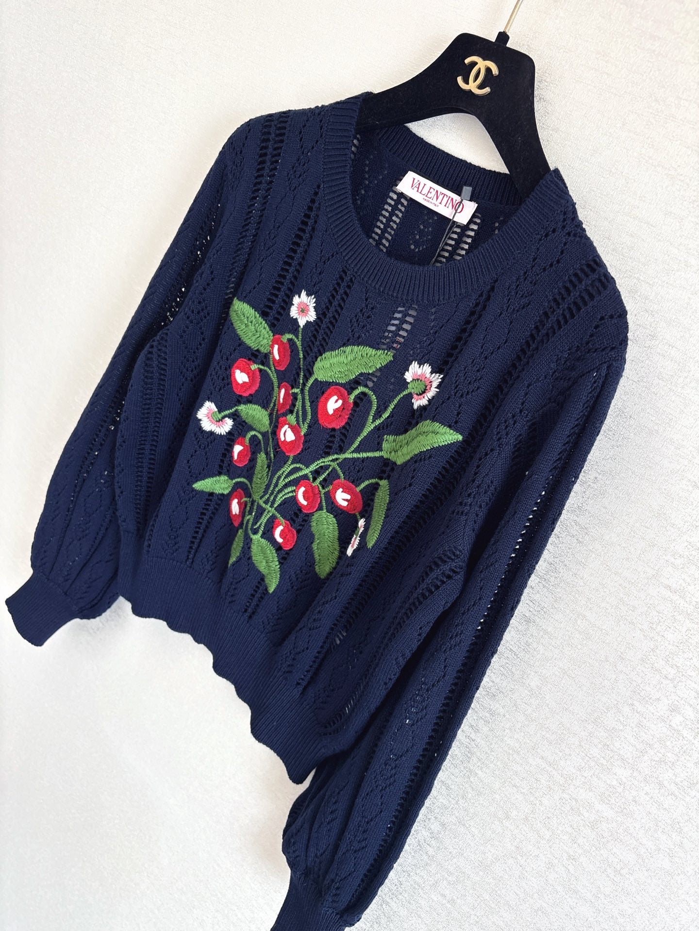 Valen 25fw hollow sweater