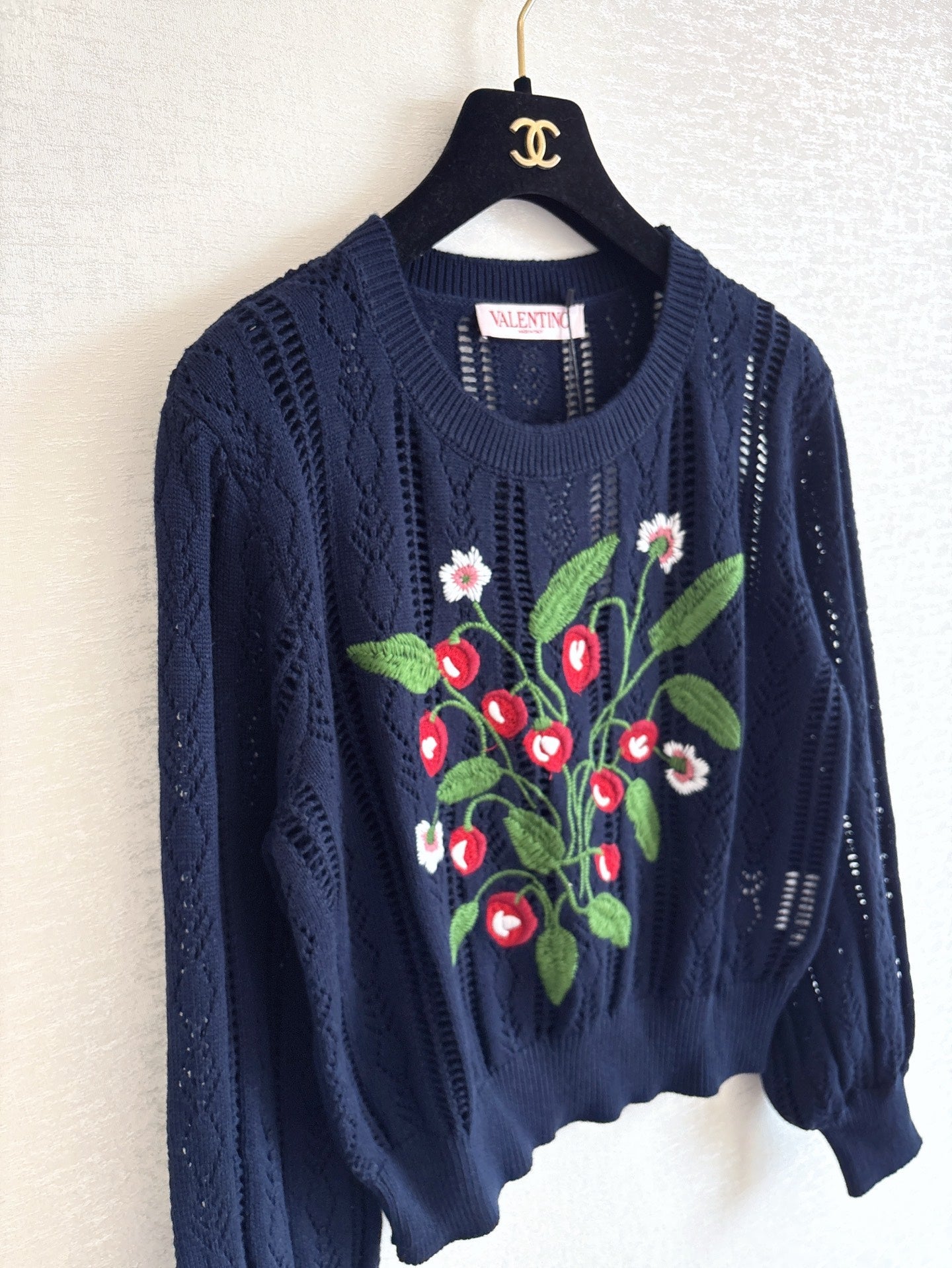 Valen 25fw hollow sweater
