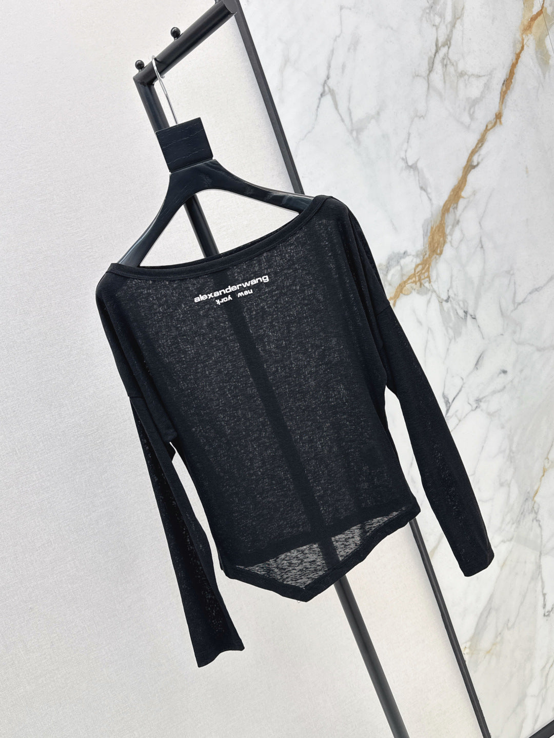Wang 25ss off-shoulder shirt