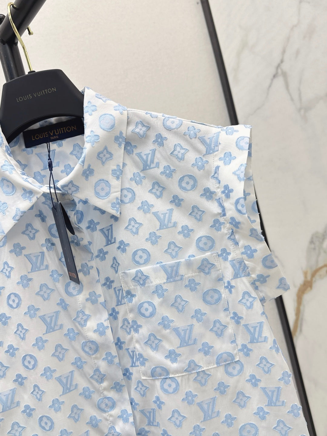 Louis 25ss sleeveless shirt