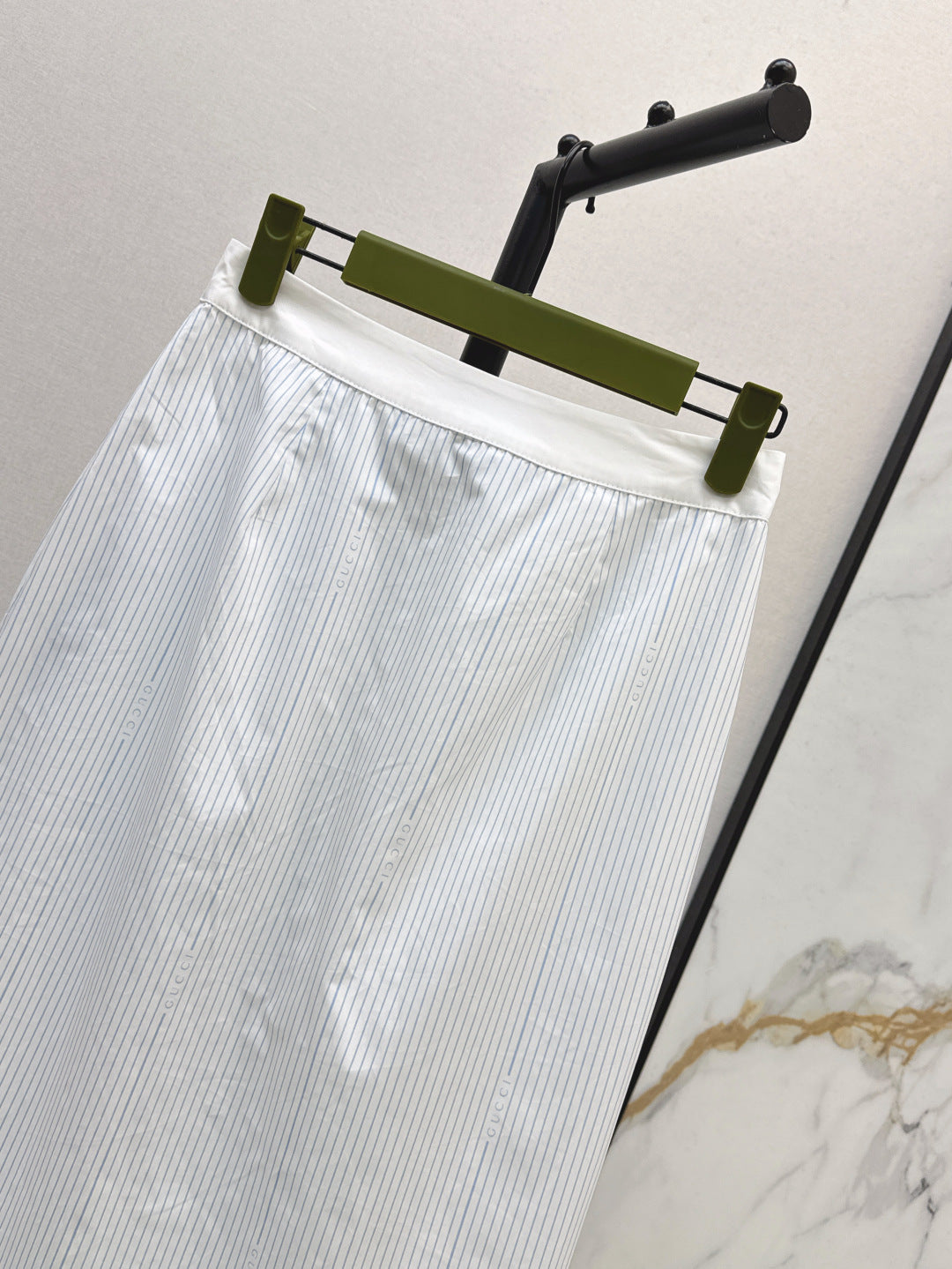 Guc 25ss striped skirt