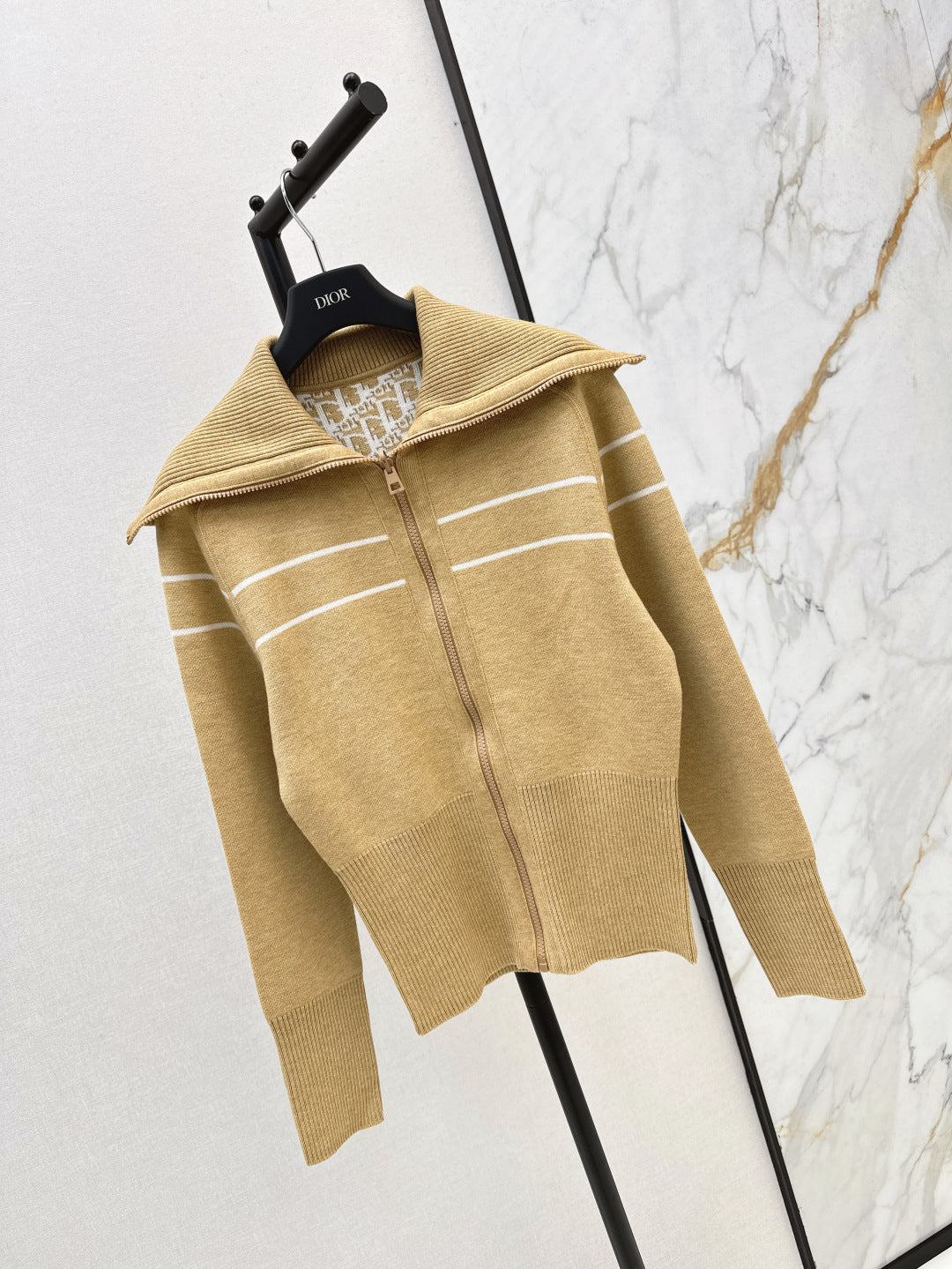 CD 25fw reversible jacket