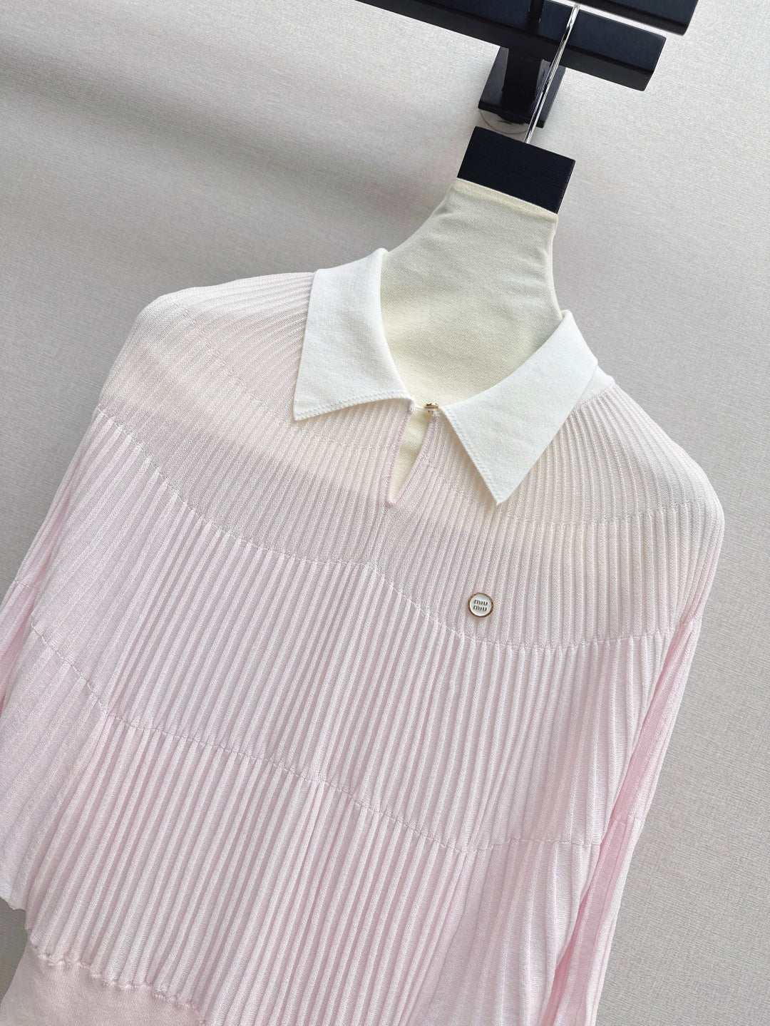 Miu 25ss knit cape shirt