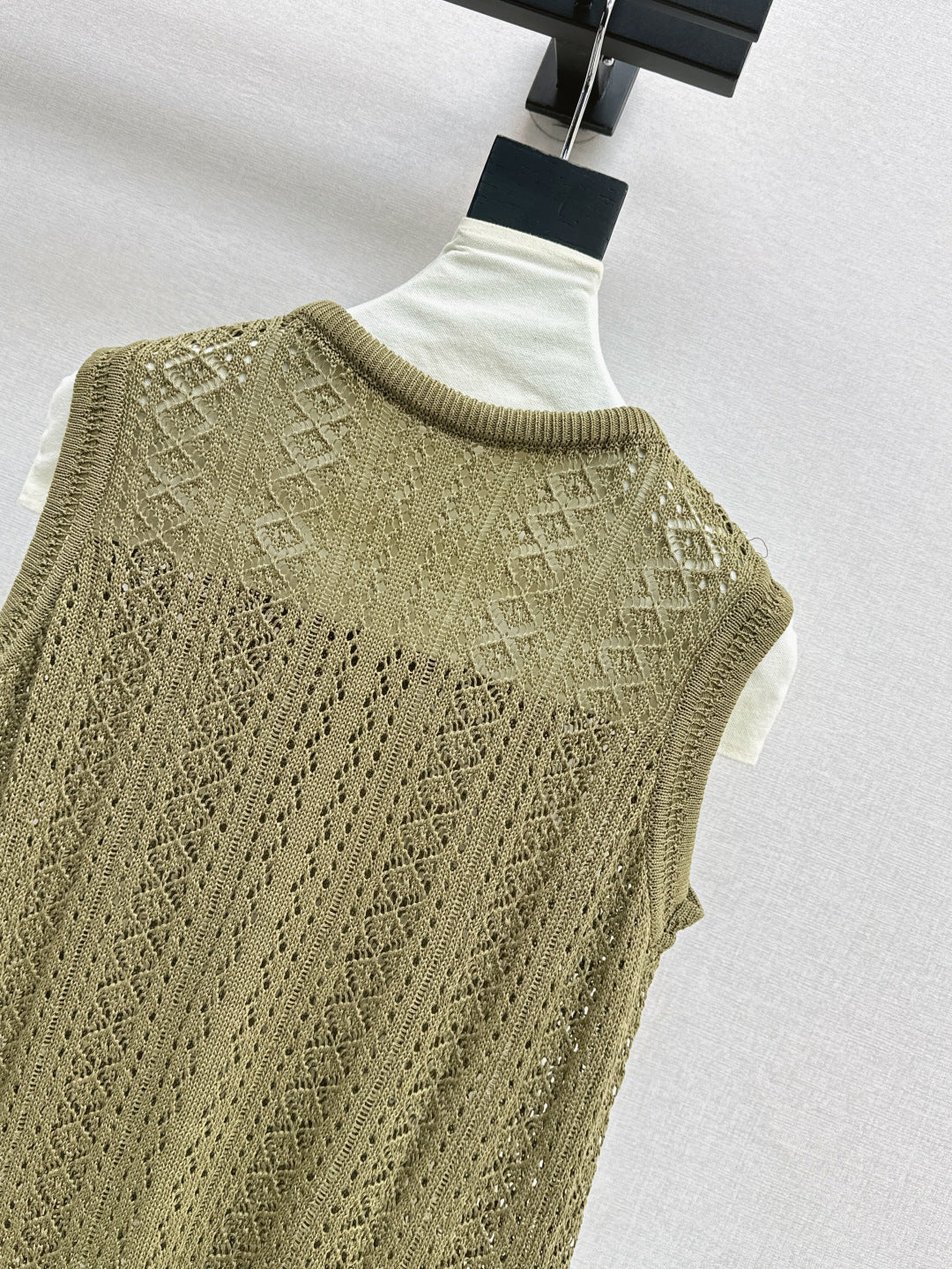 Miu 25ss scarf knit vest