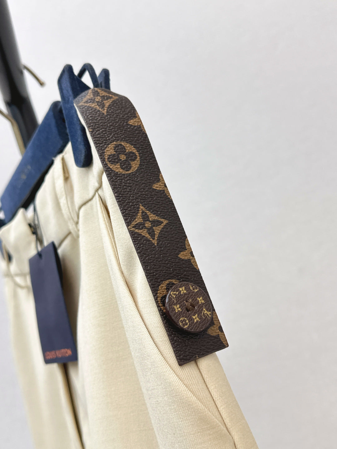 Louis 25fw short