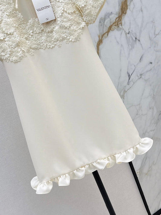 Valen 25fw embroidered dress