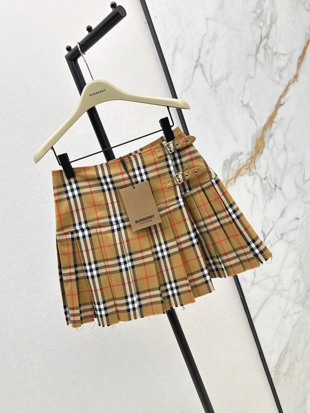 Bur 25fw pleated skirt