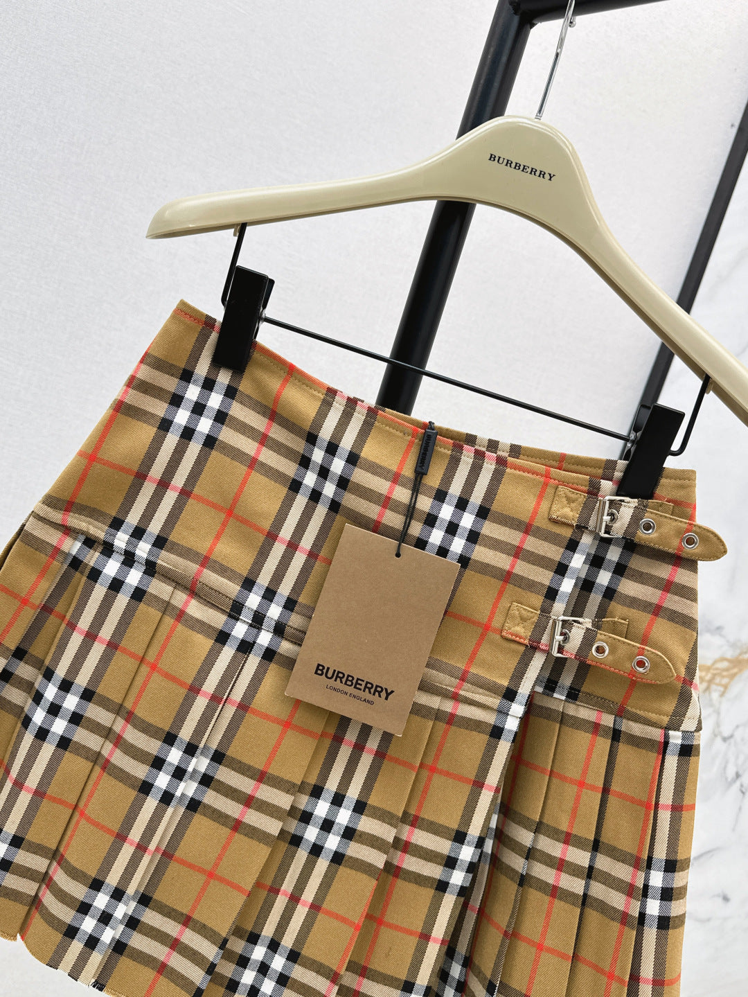 Bur 25fw pleated skirt