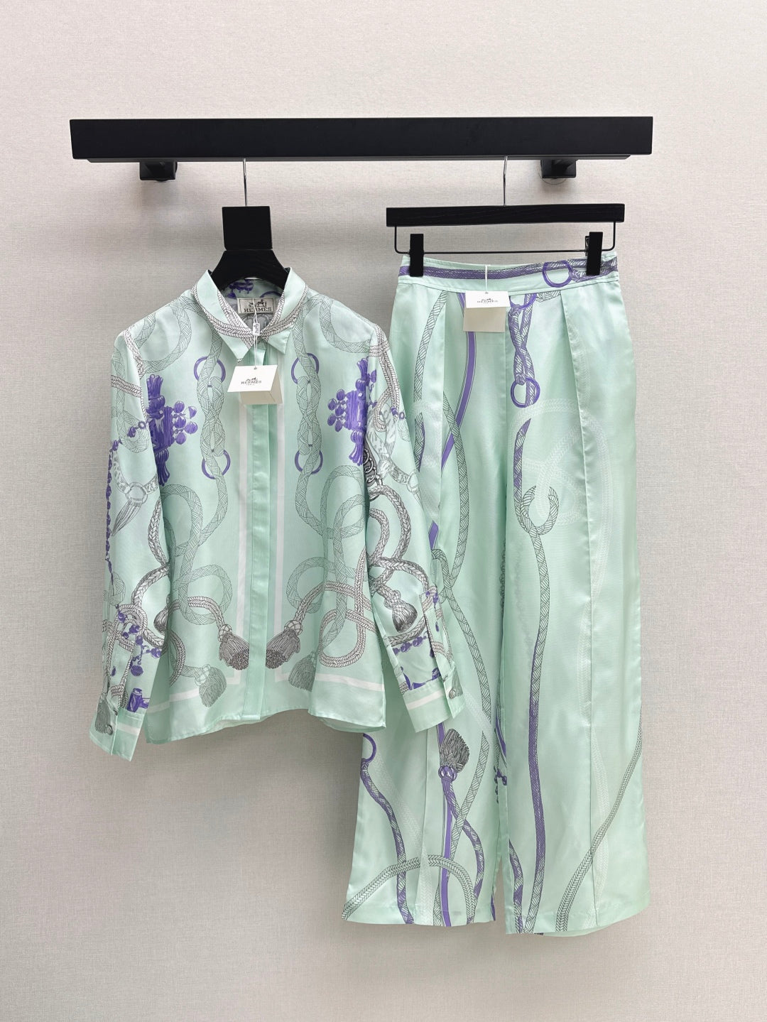 Herm 25fw Silk shirt