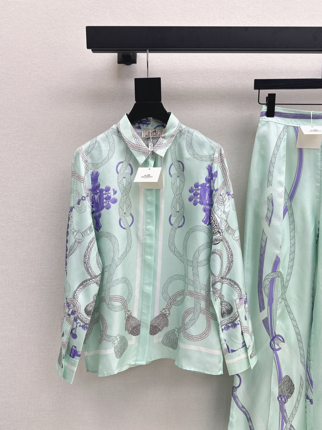 Herm 25fw Silk shirt