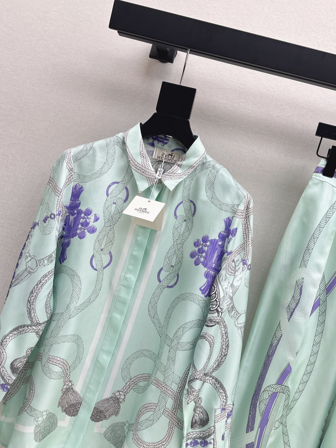 Herm 25fw Silk shirt