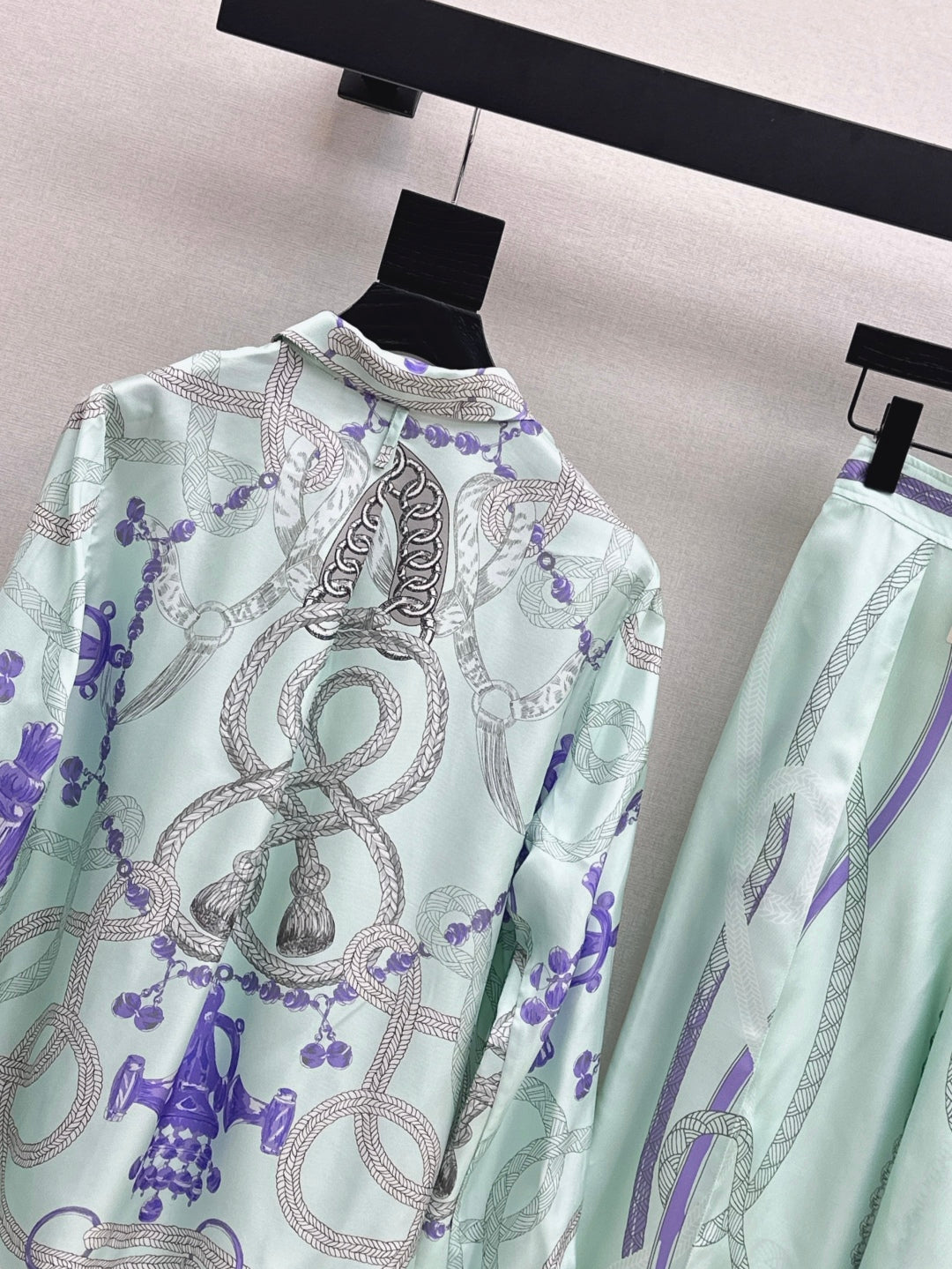 Herm 25fw Silk shirt