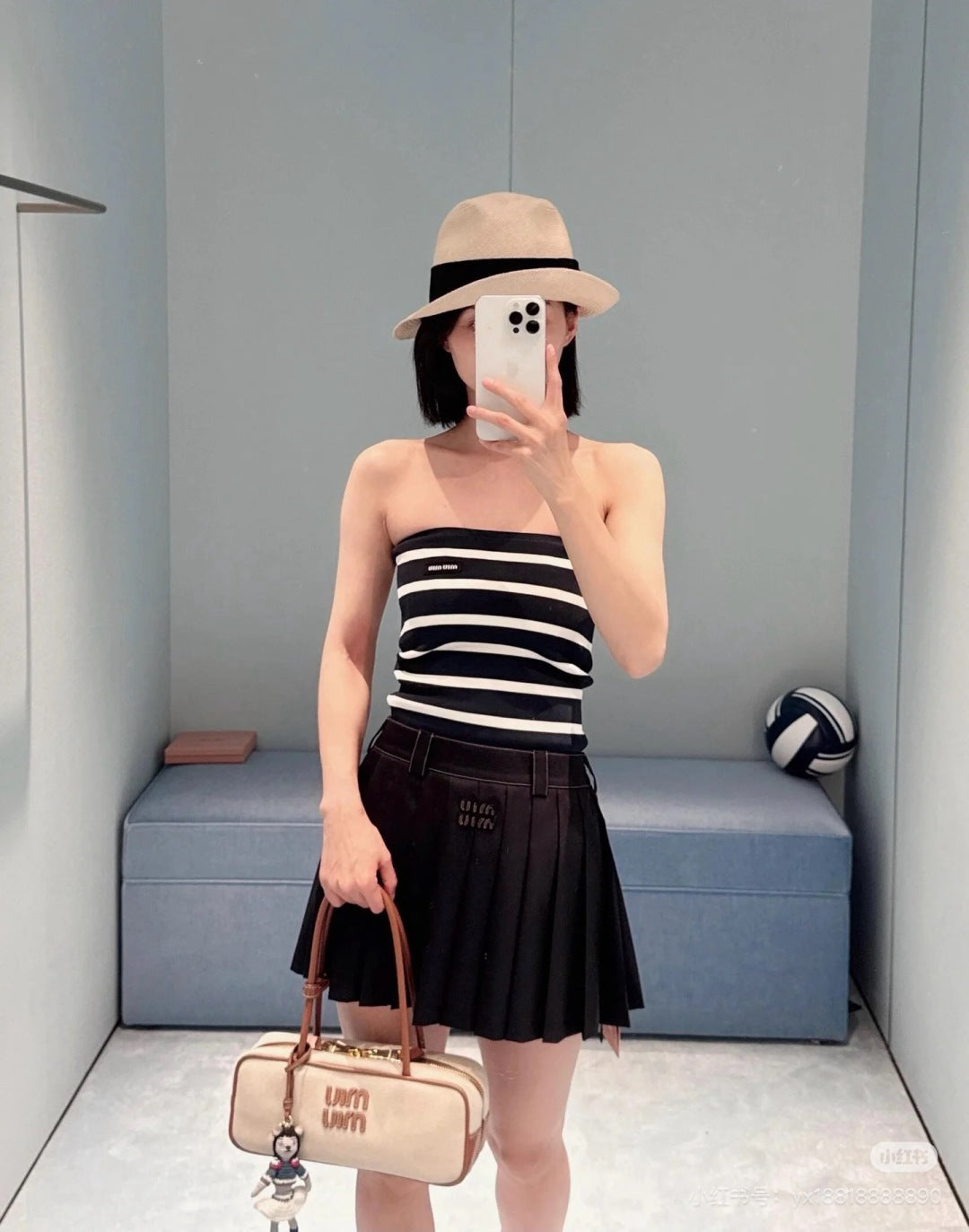 Miu 25ss pleated skirt