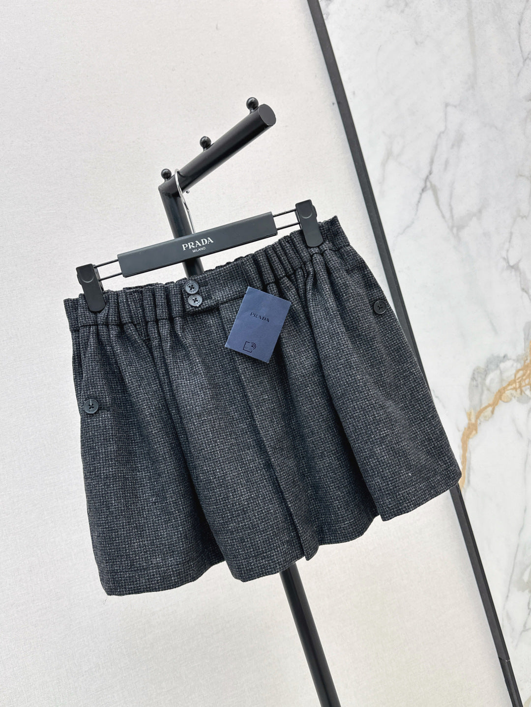Pra 25fw pleated skirt