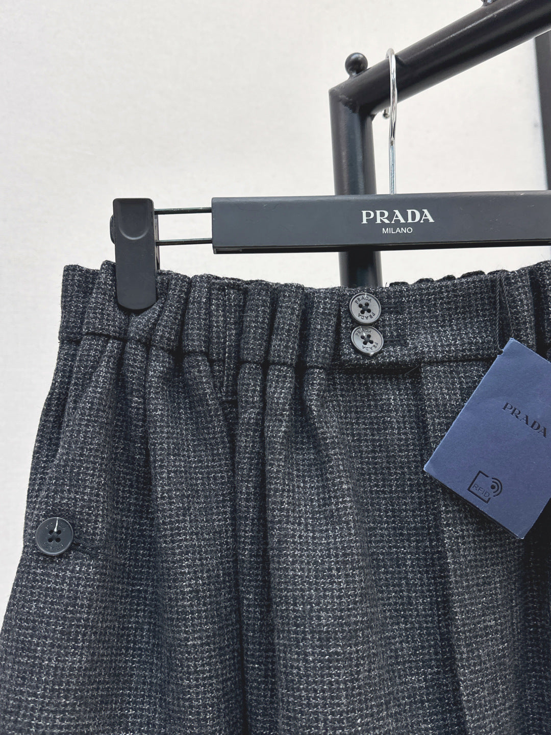 Pra 25fw pleated skirt