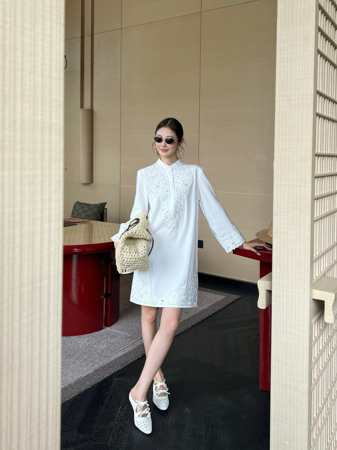 Valen 25ss embroidered dress