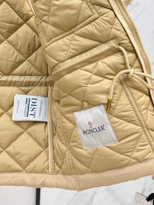 Monc 25fw down vest