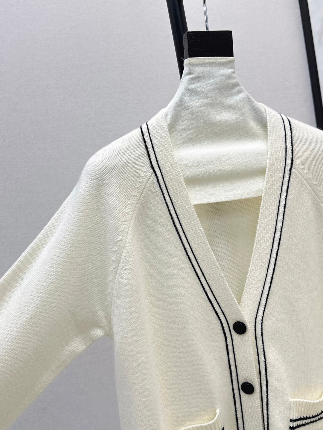 Louis 25fw knitted cashmere cardigan