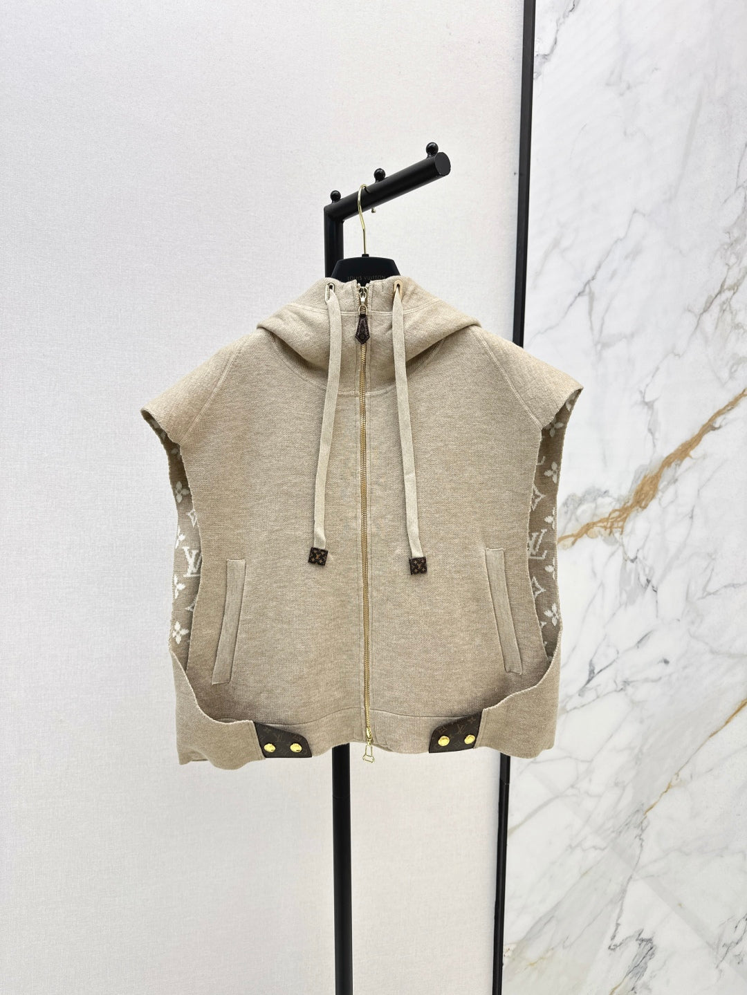 Louis 25fw jacquard vest