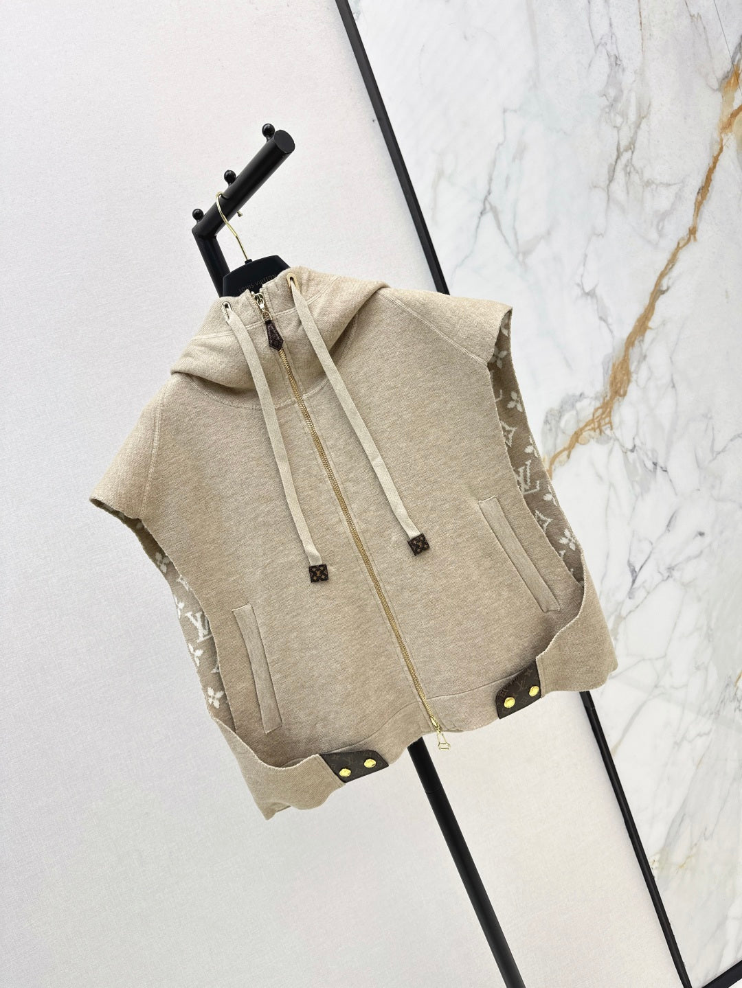 Louis 25fw jacquard vest