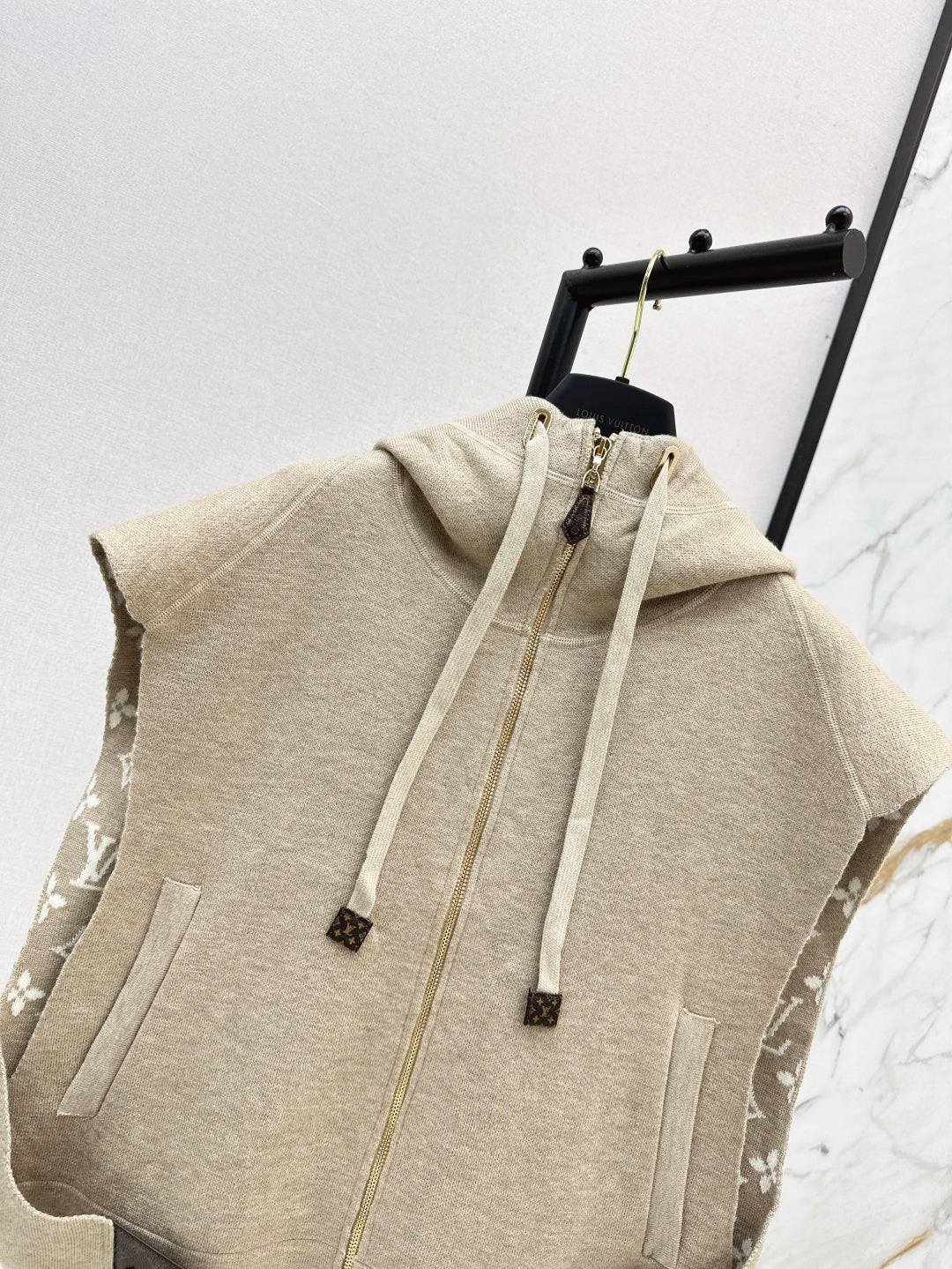 Louis 25fw jacquard vest