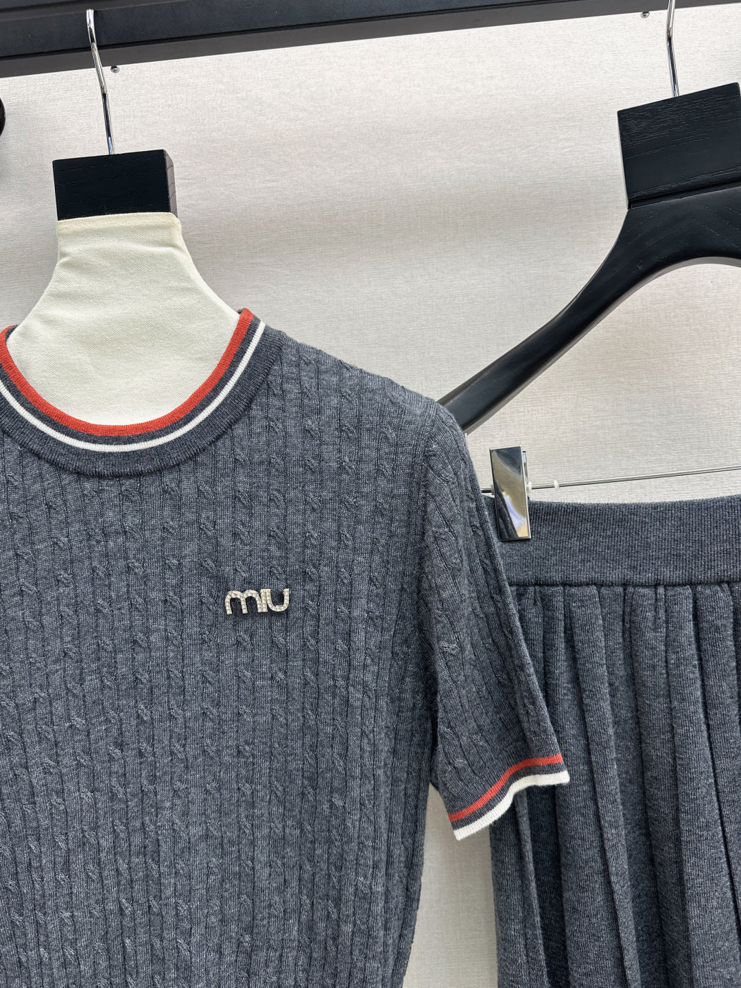 Miu 25fw knitted suit