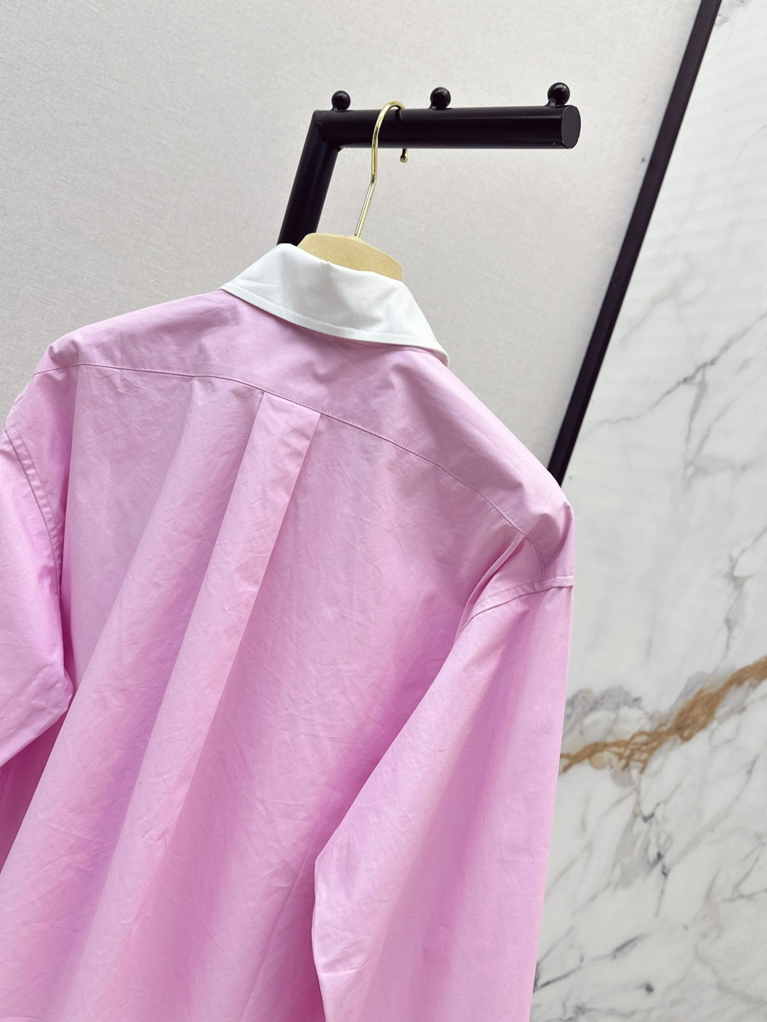Miu 25fw crop shirt