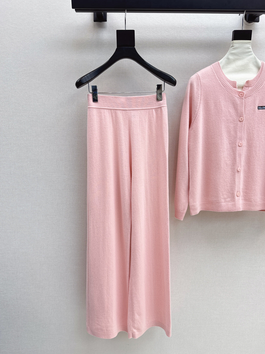 Max 25fw knitted suit
