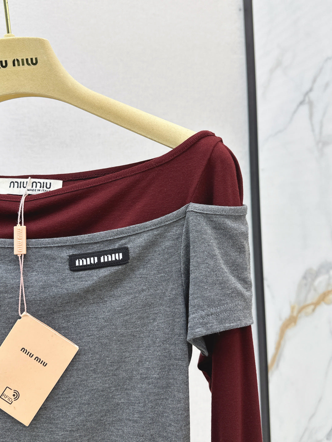 Miu 25fw off-shoulder shirt