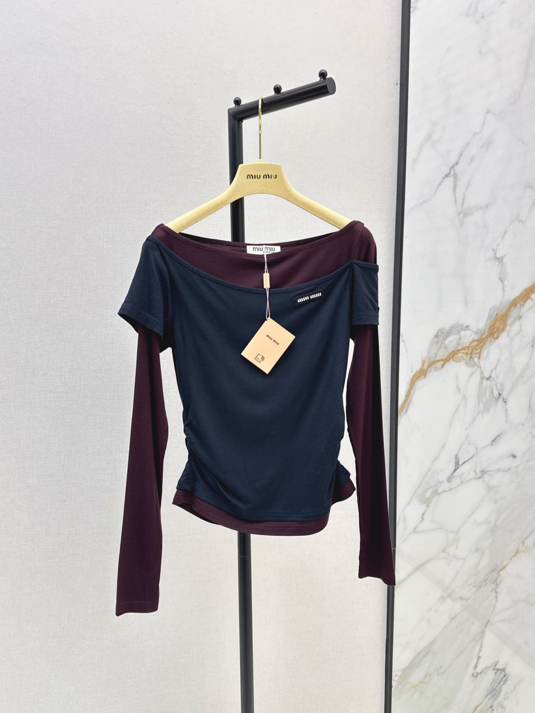 Miu 25fw off-shoulder shirt