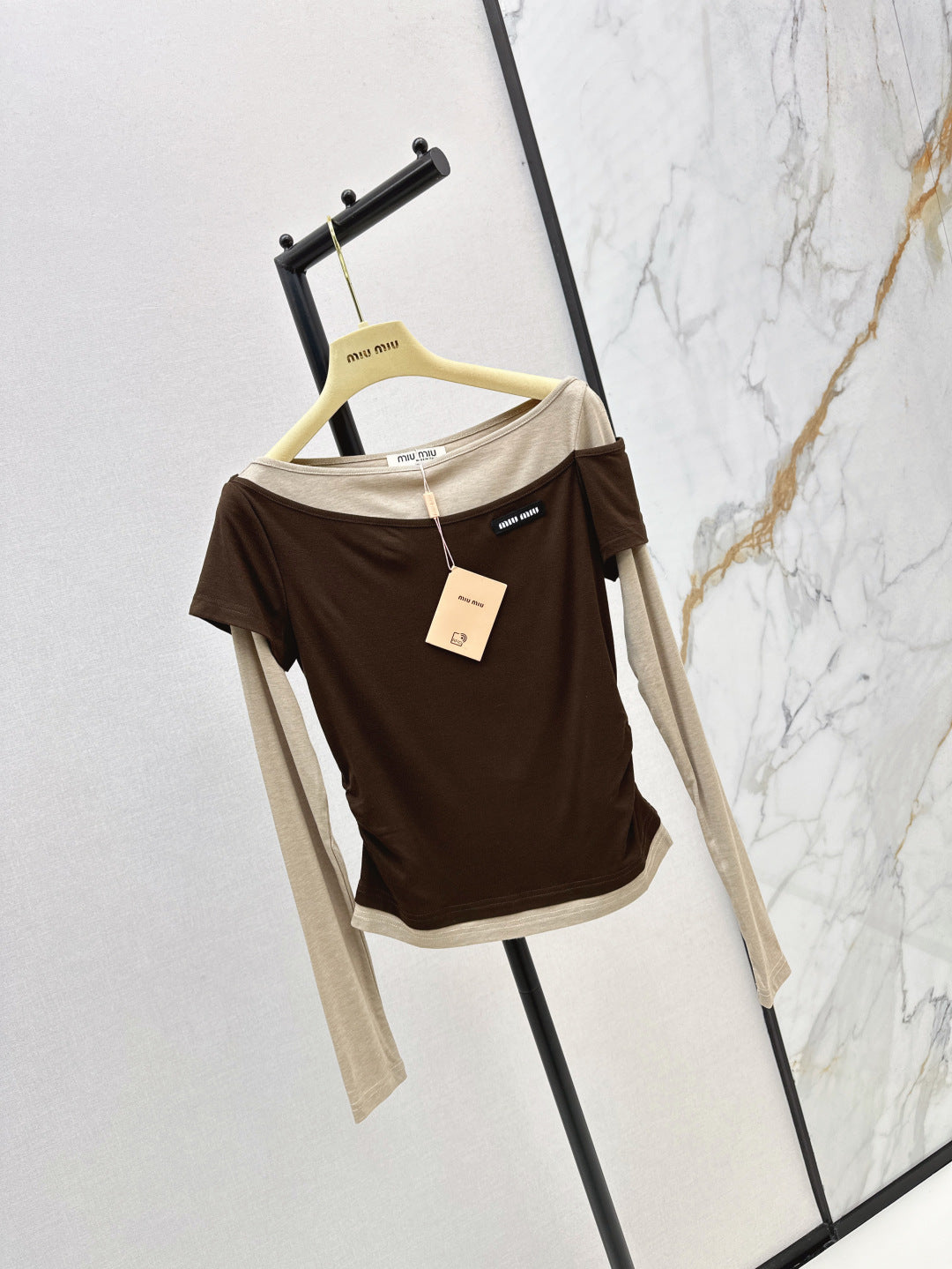 Miu 25fw off-shoulder shirt
