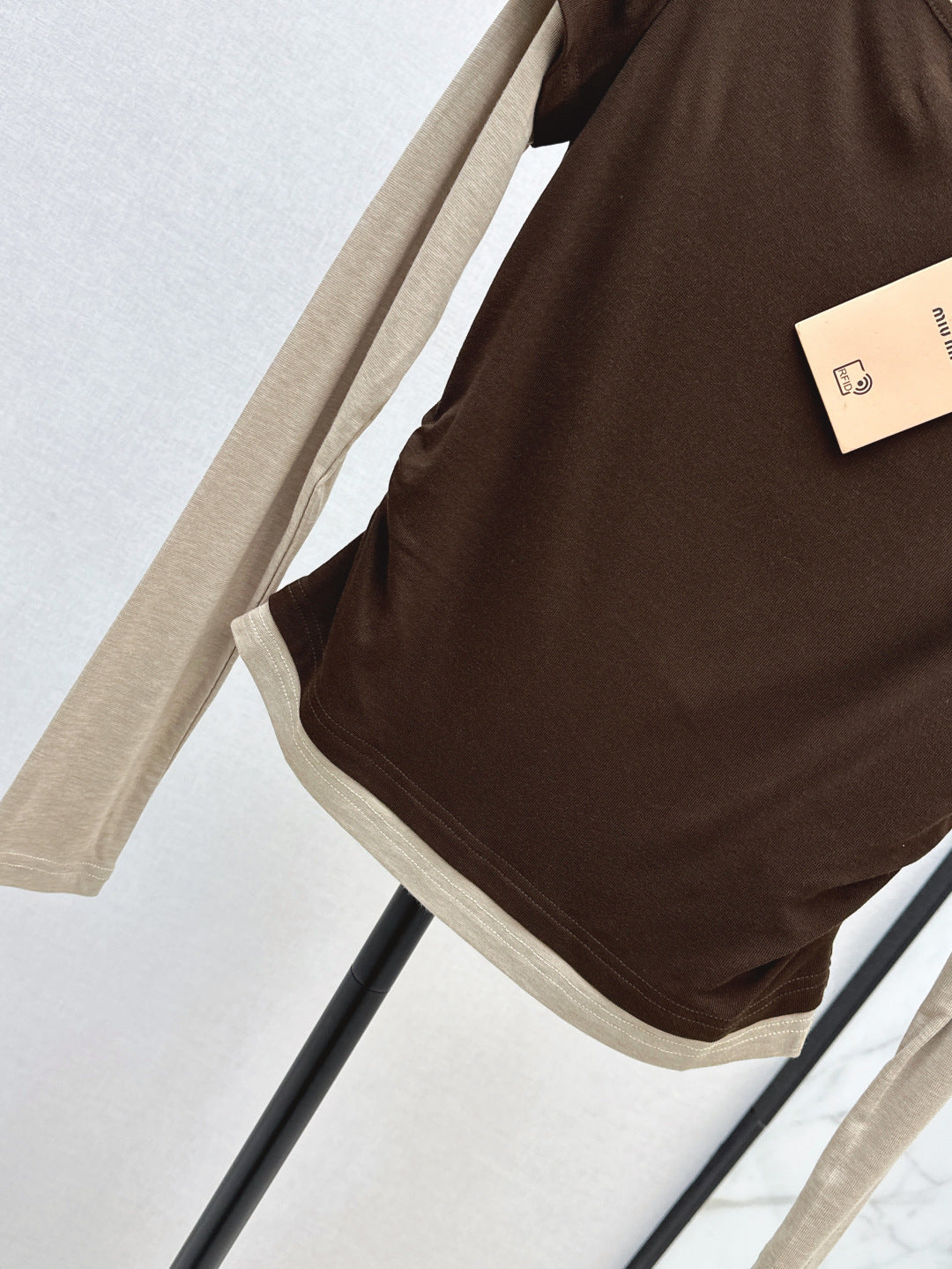 Miu 25fw off-shoulder shirt