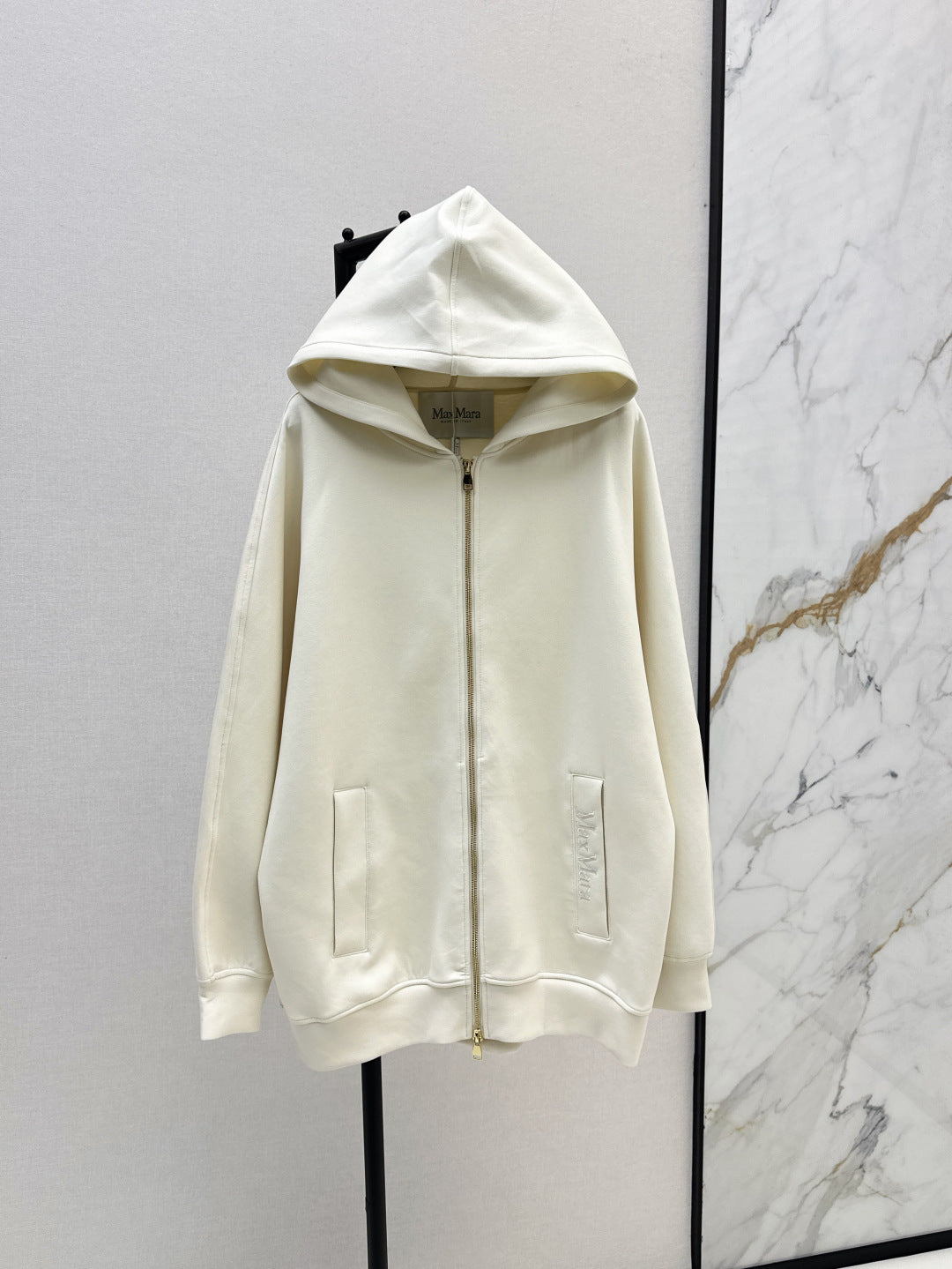 Loe 25fw hoodie