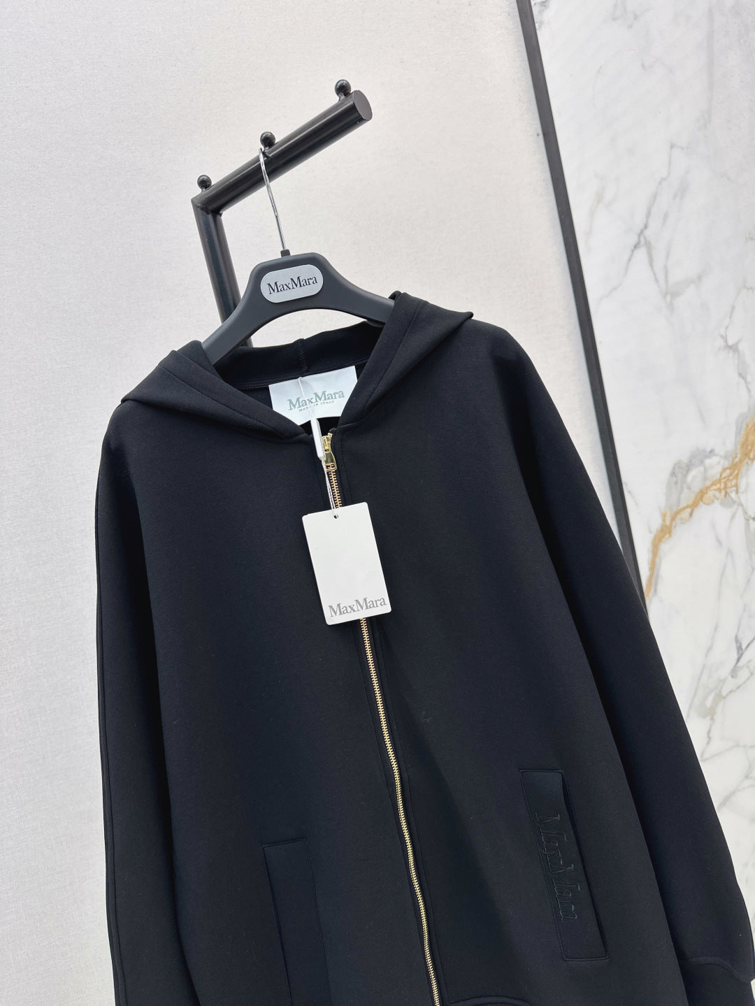 Loe 25fw hoodie