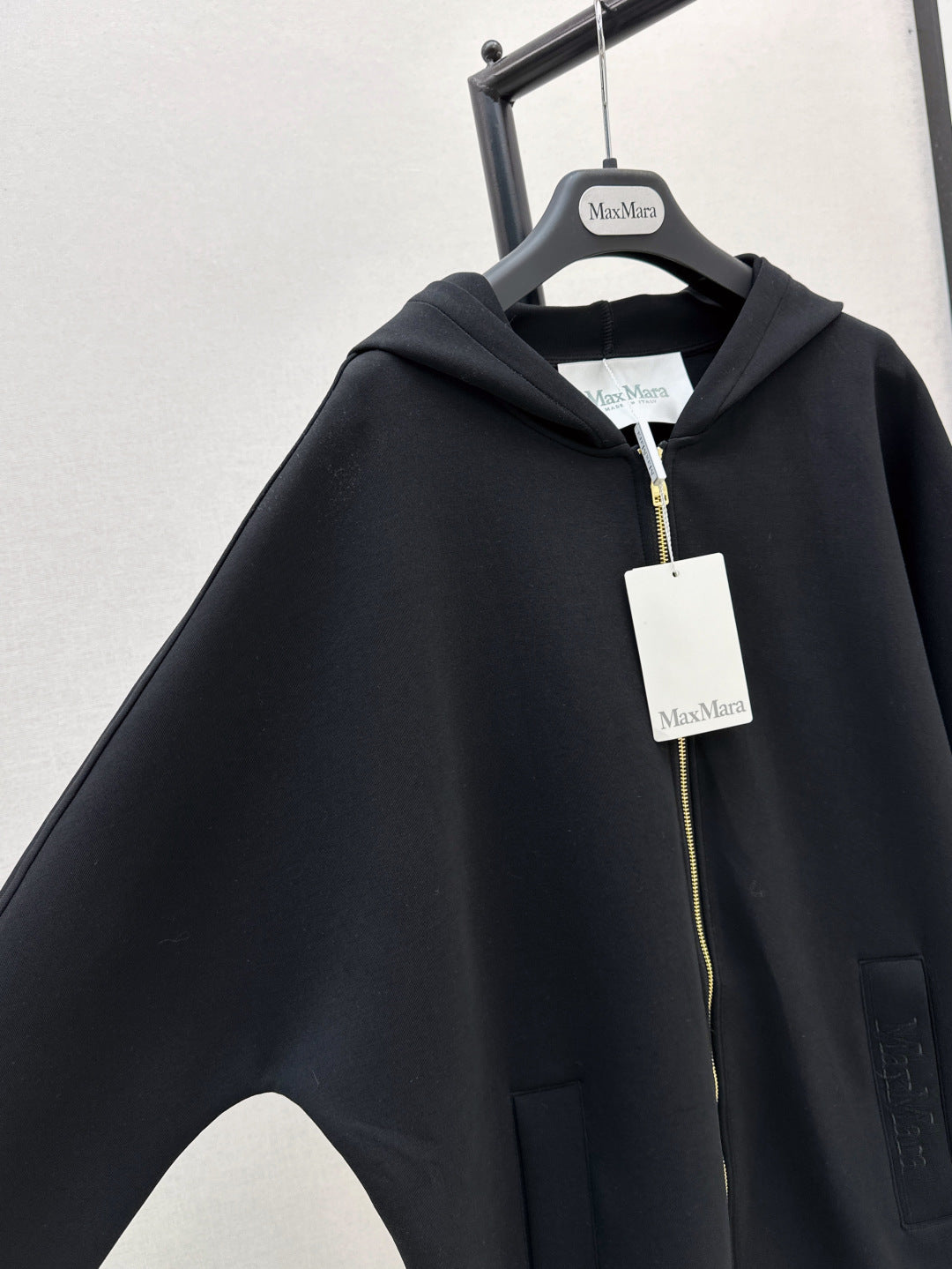 Loe 25fw hoodie