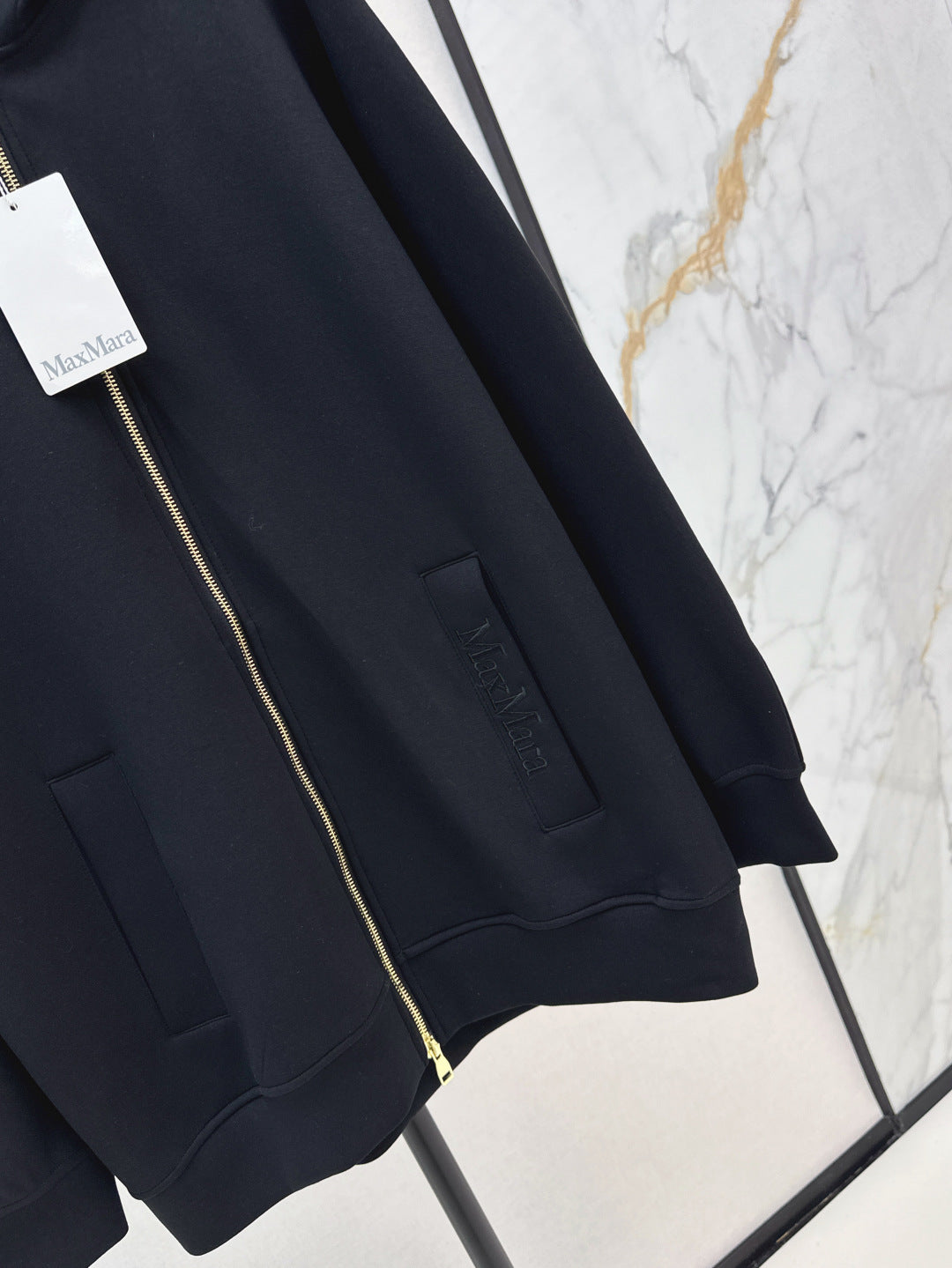 Loe 25fw hoodie
