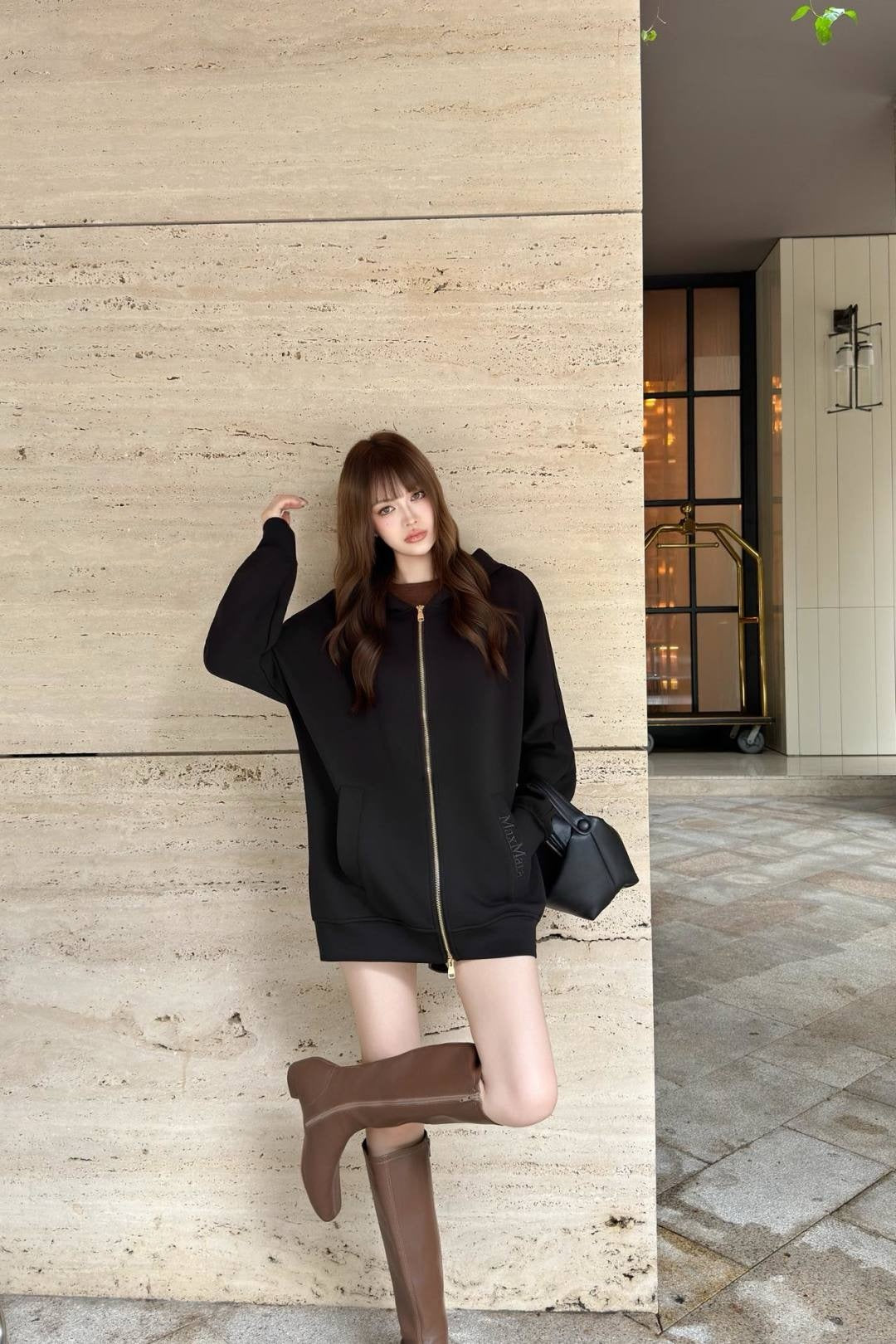 Loe 25fw hoodie