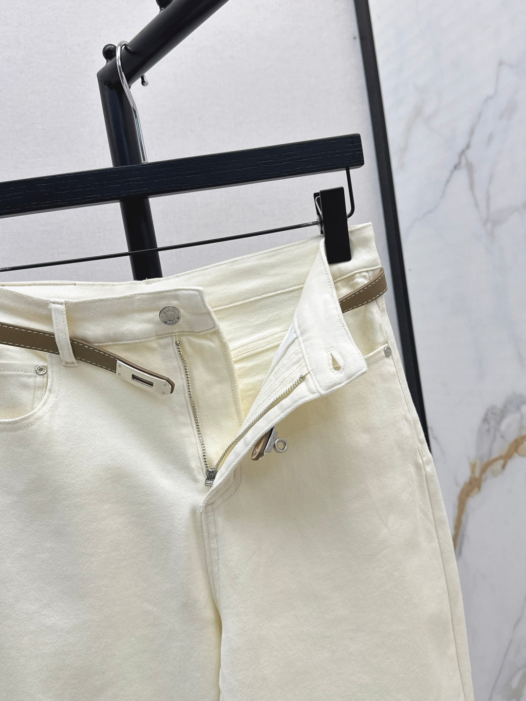 Herm 25fw straight jeans