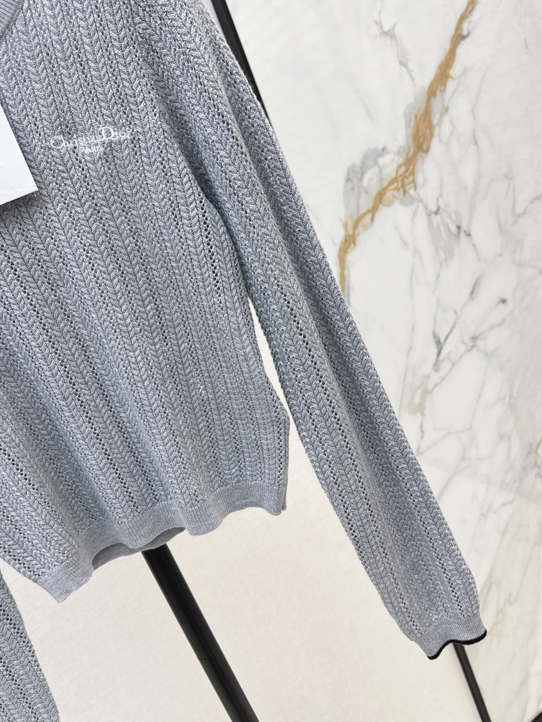 Loe 25fw knitted sweater