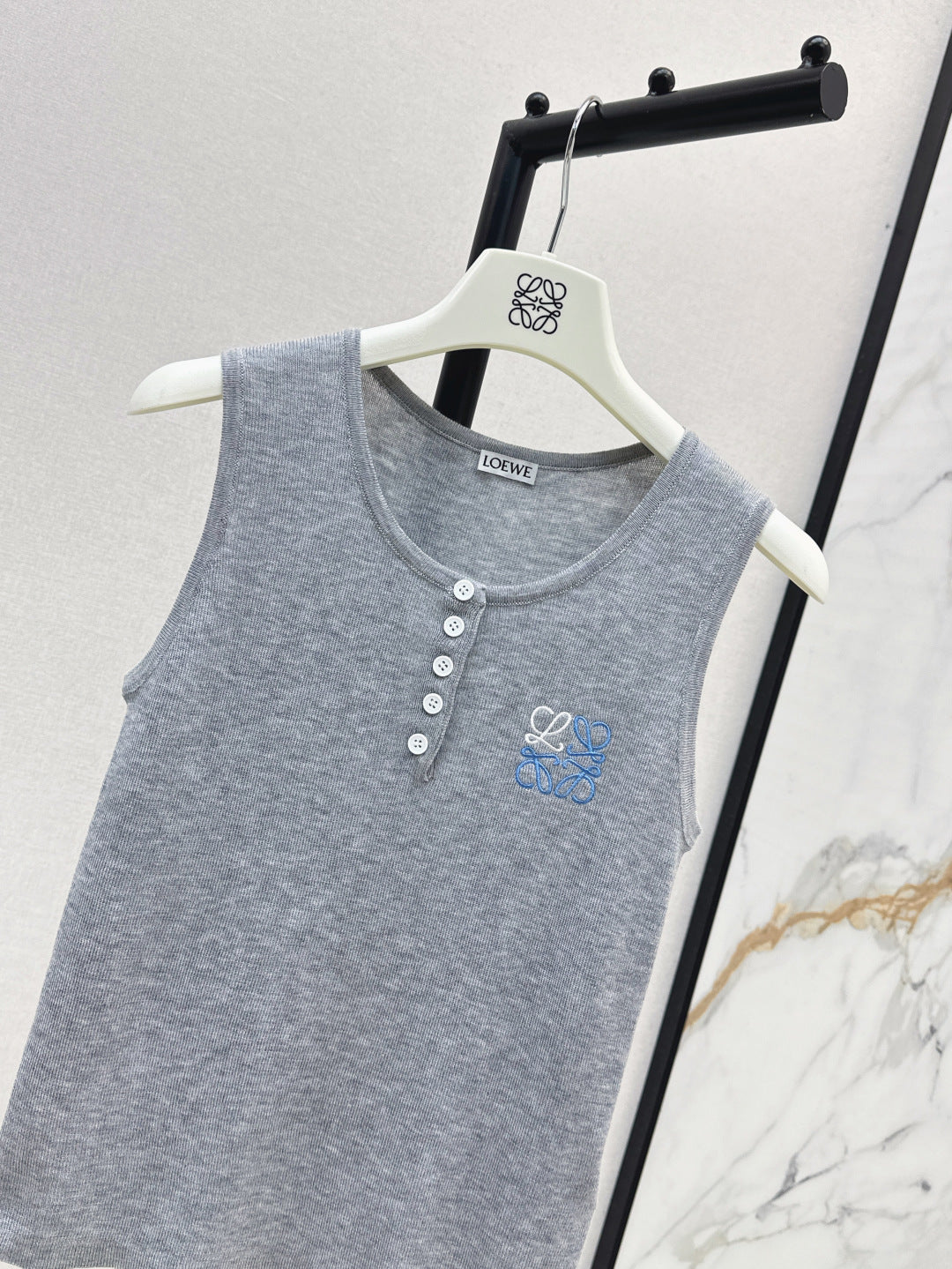 Loe 25fw knitted vest