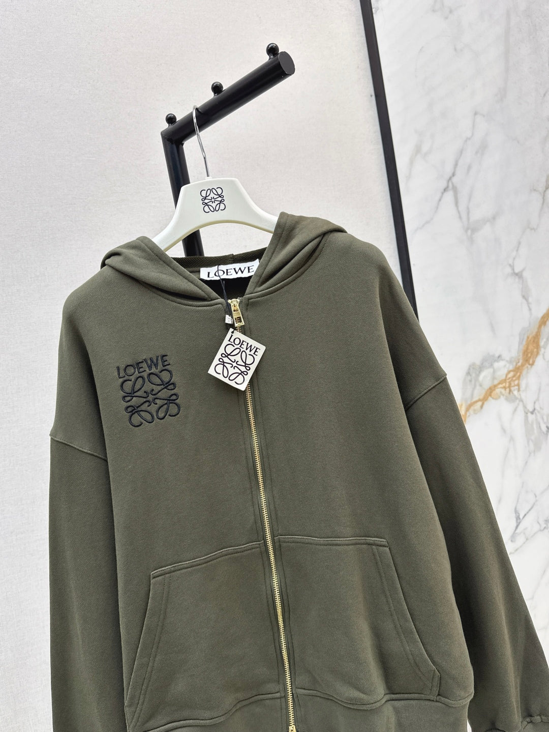 Loe 25fw embroidered jacket