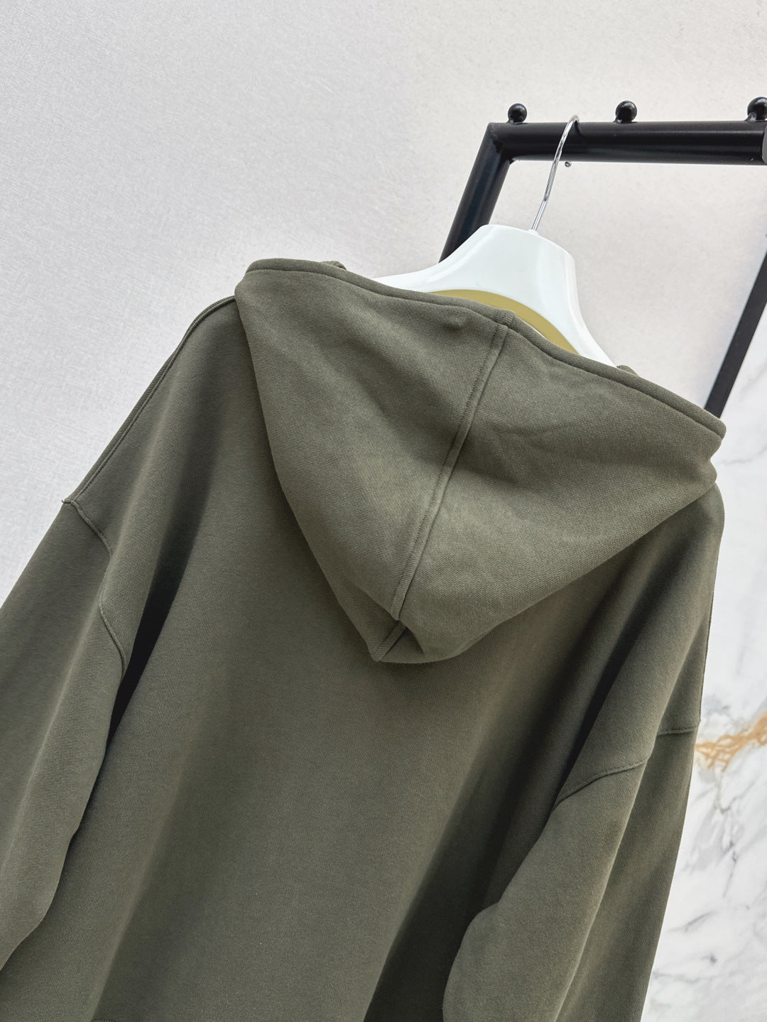 Loe 25fw embroidered jacket