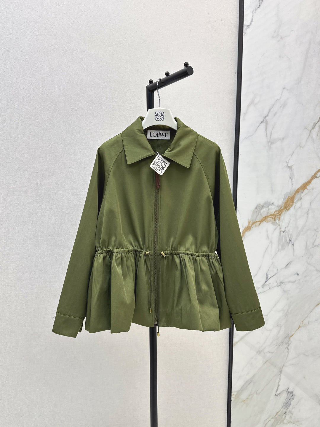Loe 25fw drawstring jacket