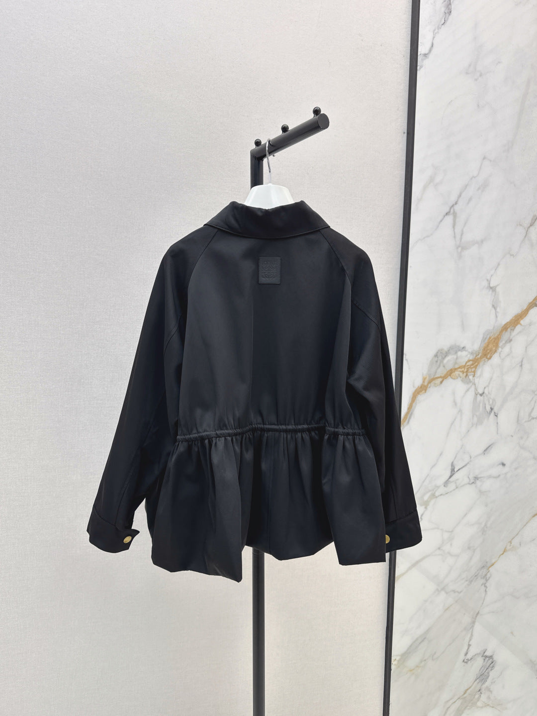 Loe 25fw drawstring jacket