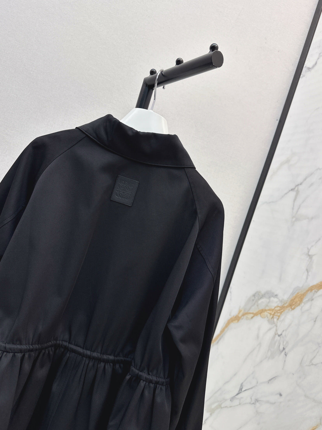 Loe 25fw drawstring jacket